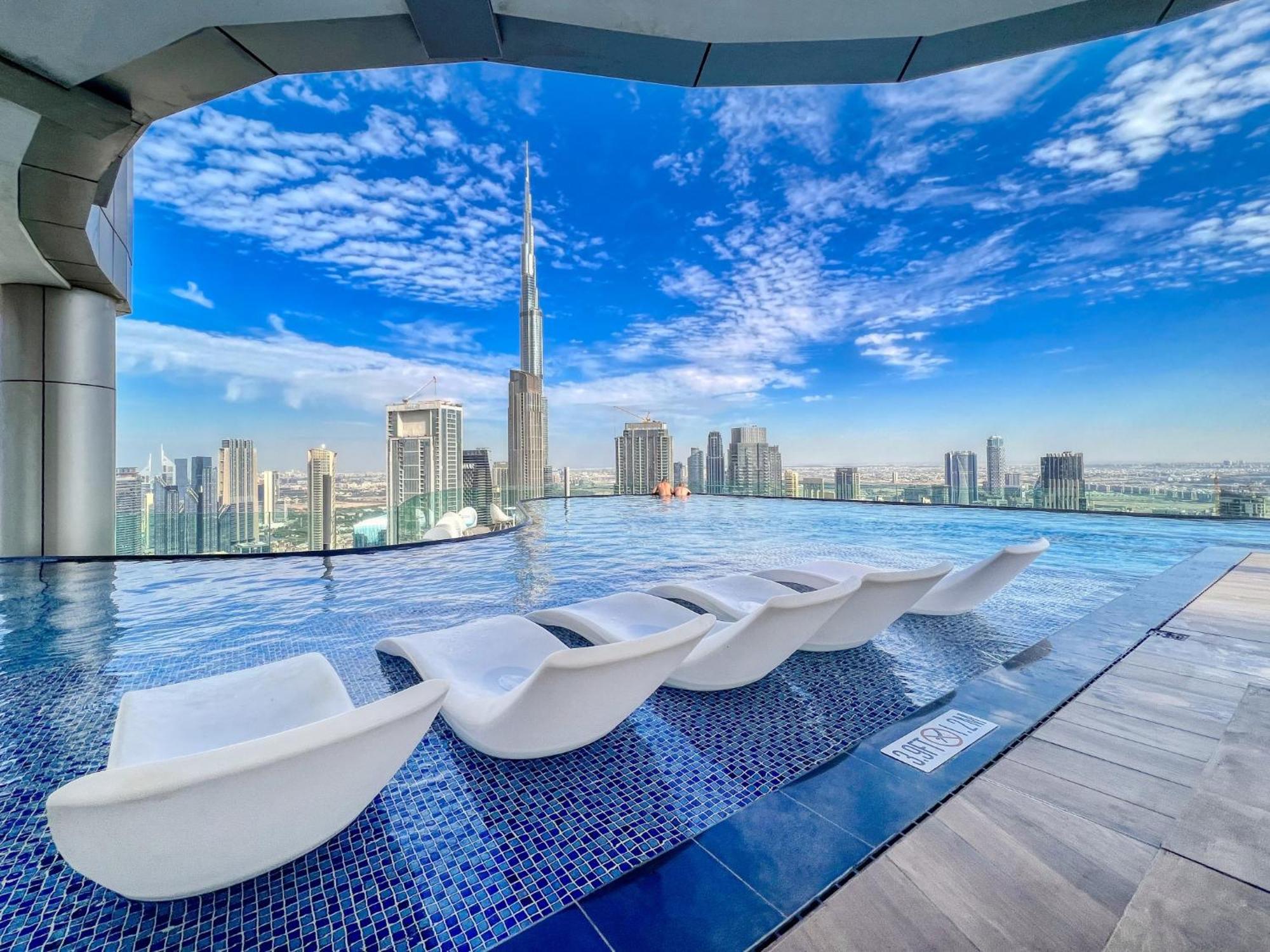 Highest Infinity Pool In Downtown Dubai Apartment Exterior photo