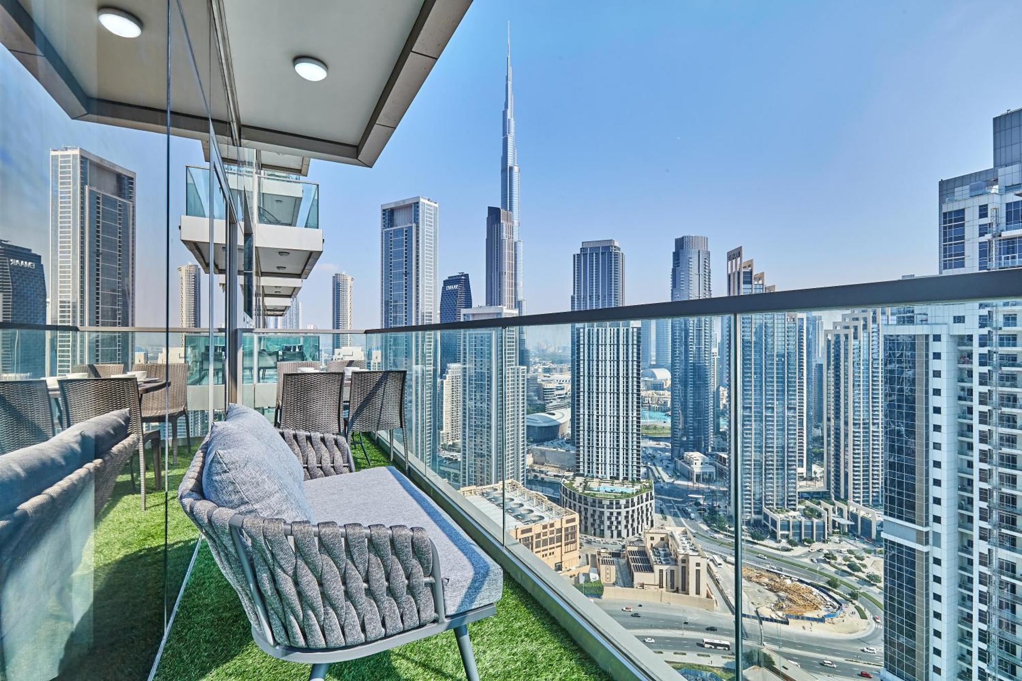 Highest Infinity Pool In Downtown Dubai Apartment Exterior photo