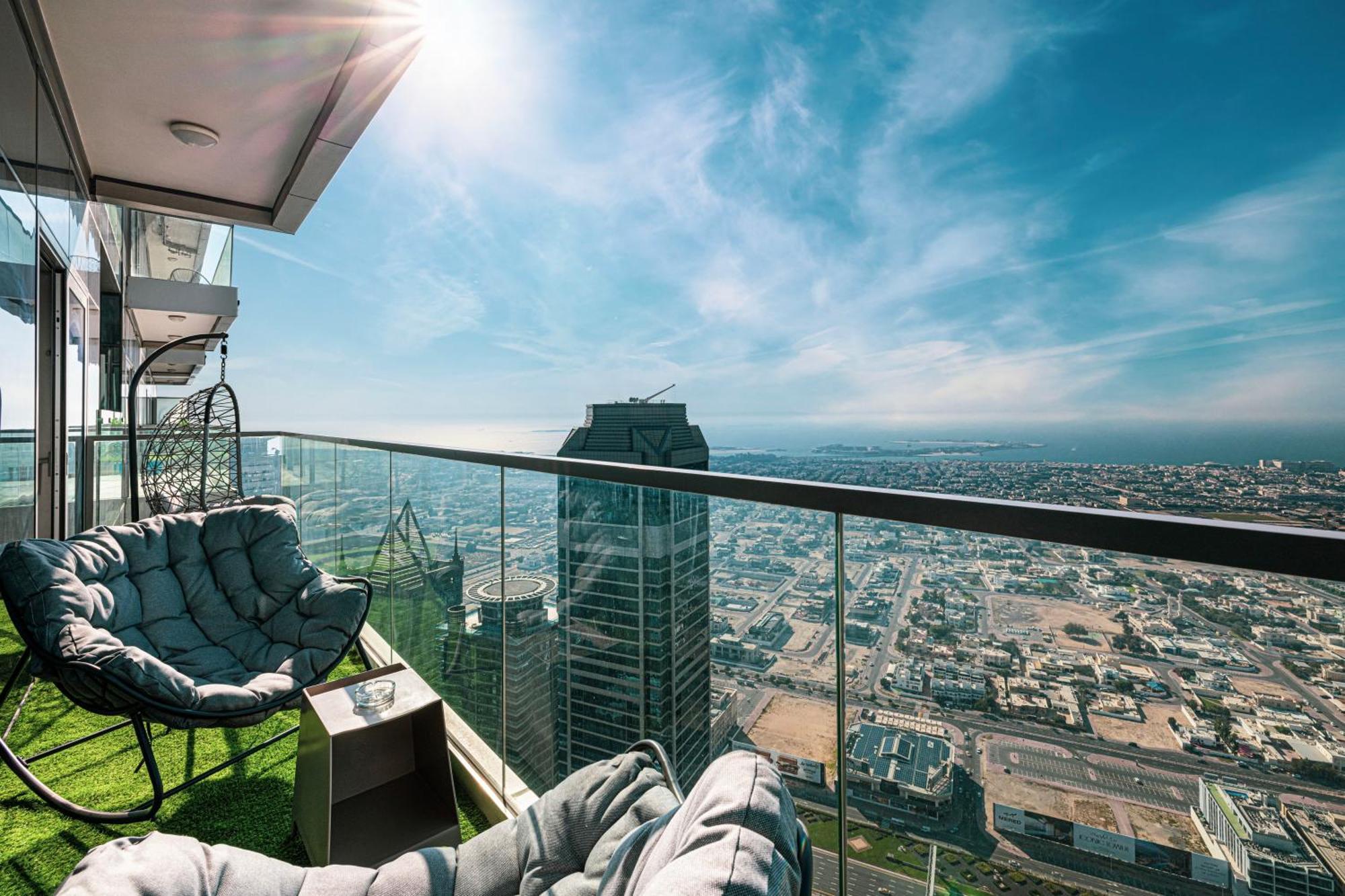 Highest Infinity Pool In Downtown Dubai Apartment Exterior photo