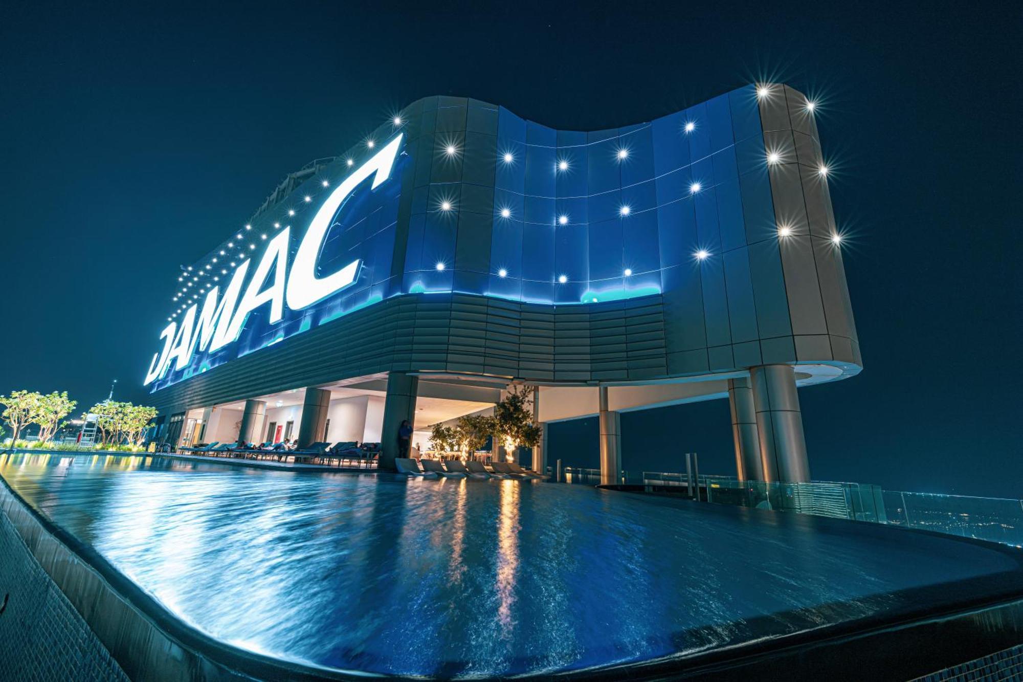 Highest Infinity Pool In Downtown Dubai Apartment Exterior photo